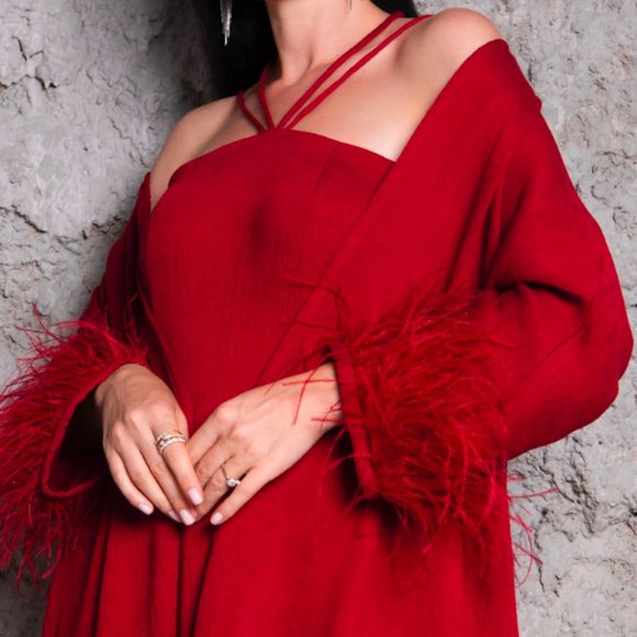 2-Piece Dress with Feather Abaya - Picture 1 of 3